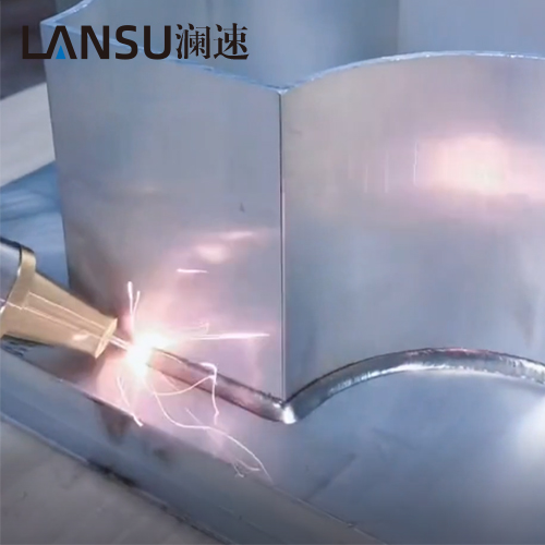 激光焊接機(jī)